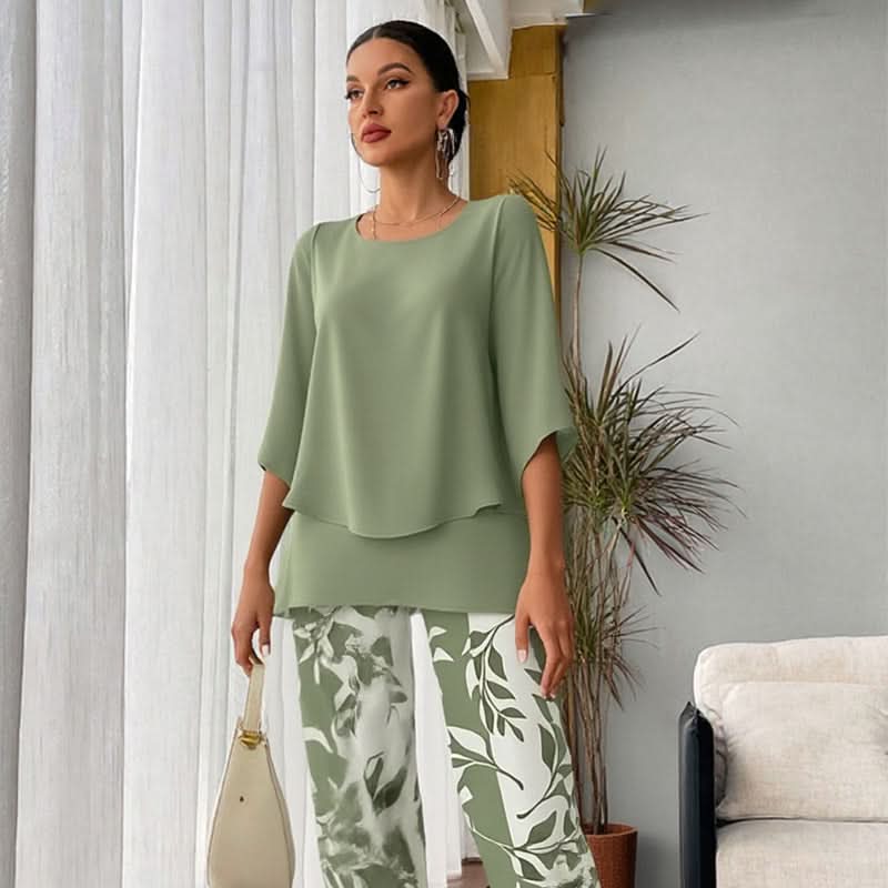 đ„ Ensemble pantalon imprimĂ© et top Ă col ras du cou